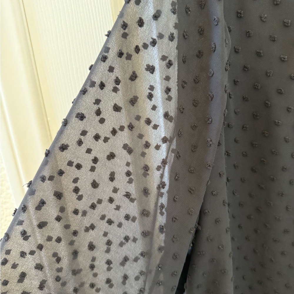 Gibson Black Textured Women's Blouse - Picture 4 of 6